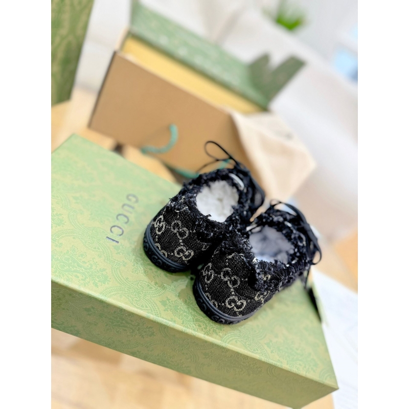 G*u*i casual shoes